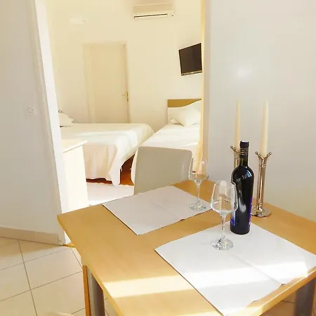 Studio Duce 946d Apartment *